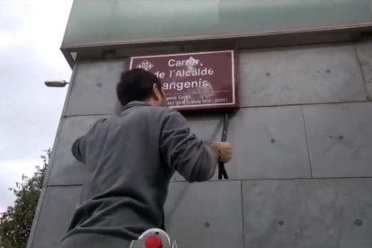 Fa tres anys, el col·lectiu Arran va retirar molts dels carrers qüestionats per “franquistes”.
