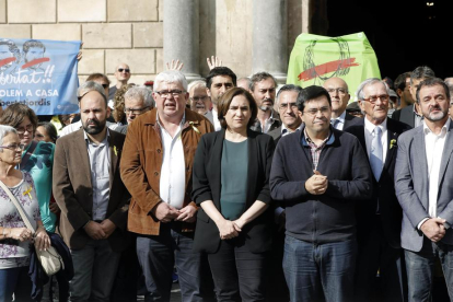 L'alcaldessa de Barcelona, Ada Colau, aquest dijous durant la concentració de suport als càrrecs acusats de rebel·lió.