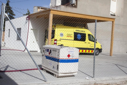 El generador en la base de ambulancias de Bellpuig.