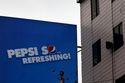 Un anuncio publicitario de Pepsi, el refresto emblema de PepsiCo.