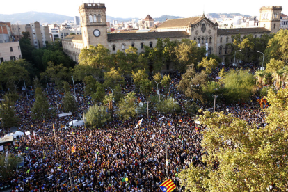 Prop d’un milió de barcelonins van sortir al carrer.