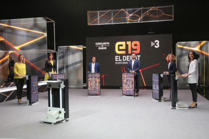 Imatge dels sis candidats de Barcelona al debat de TV3.