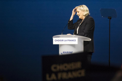 La candidata del FN, Marine Le Pen, en un míting a Villepinte.