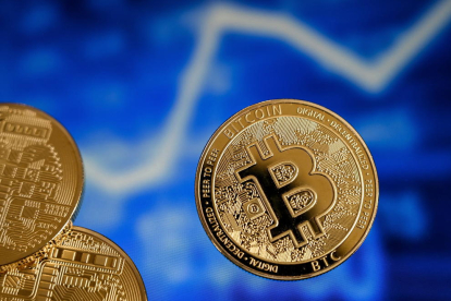 El bitcoin es desploma després d'assolir un nou rècord