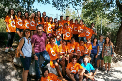 Els participants al camp de treball de l’Alta Ribagorça van celebrar ahir l’acte de clausura.