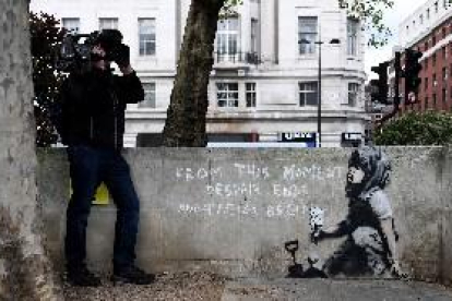 Apareix un possible grafiti de Banksy després de la protesta ecologista a Londres