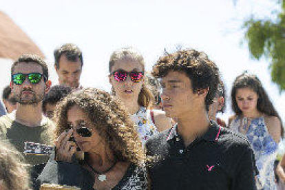 Eivissa acomiada Ángel Nieto en un emotiu funeral acompanyat de 500 motos