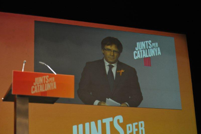 Carles Puigdemont, ayer, durante su intervención en un acto de Junts per Catalunya.