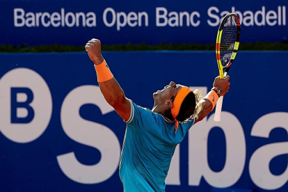 Rafa Nadal celebra al pas a semifinals, ahir al Godó.