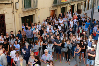Més de 300 persones a les Borges en suport als familiars i amics del jove mort en accident a l'N-240