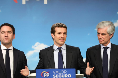 El candidato del Partido Popular a la presidencia del Gobierno, Pablo Casado, en el centro de la imagen.