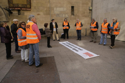 Concentració de la Marea Pensionista de Lleida ahir.