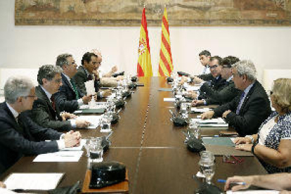 Gobierno y Generalitat acuerdan integrar a los Mossos en centro antiterrorista