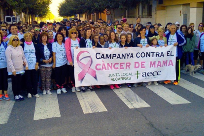 Caminata contra el cáncer de mama en Alcarràs