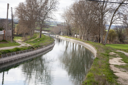 El Canal d’Urgell al seu pas per Agramunt.