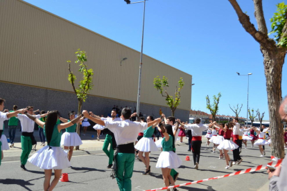 Més de 150 sardanistes participen en el concurs de colles a Mollerussa