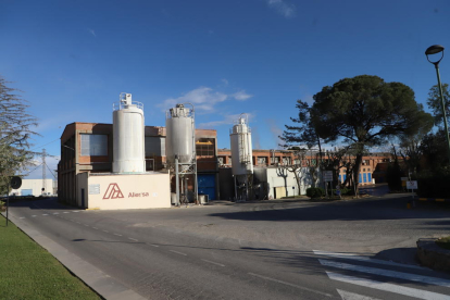 Las instalaciones de la papelera Alier en el municipio de Rosselló.