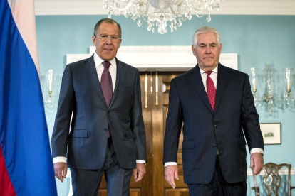 El ministre d’Exteriors rus, Serguei Lavrov, i el secretari d’Estat dels EUA, Rex Tillerson.