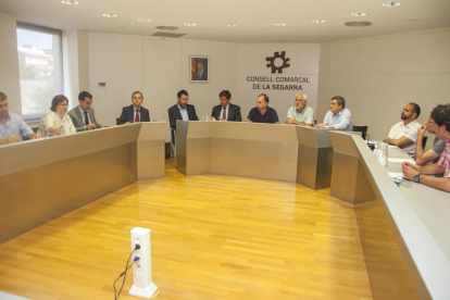El director del ACA, Jordi Agustí, presidió la reunión de ayer con representantes del territorio.