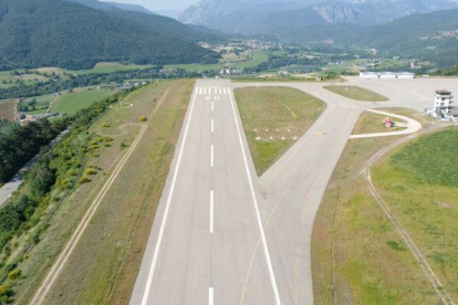 La pista de l'aeroport d'Andorra-la Seu.