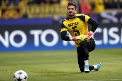 El Dortmund es va escalfar amb samarretes de suport a Bartra abans del partit.