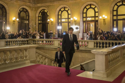 El president Puigdemont a la seua arribada al Parlament.