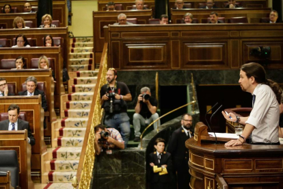 Pablo Iglesias durant una de les seues intervencions al ple de la moció de censura.