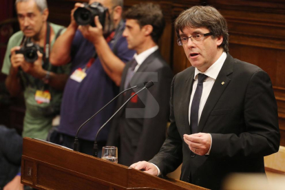 El president de la Generalitat, Carles Puigdemont, al ple