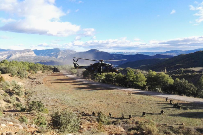Helicópteros el jueves en las maniobras en el Pallars Jussà. 