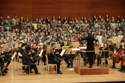La cantata ‘Follet’ va tenir lloc a l’Auditori i va clausurar de la setmana cultural del Conservatori.