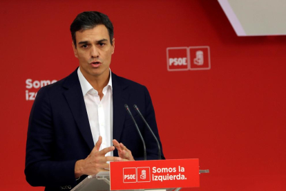 El secretari general del PSOE, Pedro Sánchez, durant la seua compareixença d’ahir.