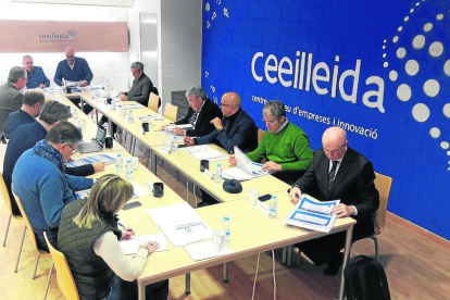 Imatge de la junta de patrons de la fundació CEEILleida.