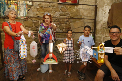 Algunos de los farolillos que participarán en el ‘Concurs de Fanalets de Sant Jaume’. 
