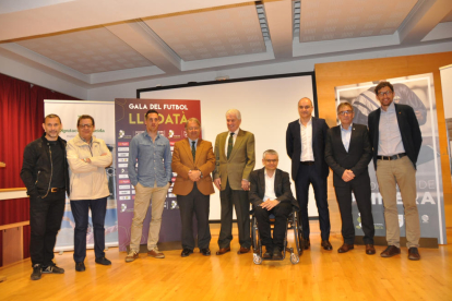 Autoritats, els dirigents Subies i Terés, els exjugadors Sánchez Jara i Dalmau, i l’àrbitre Estrada, ahir a la presentació.