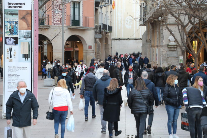 Imatge de l’Eix Comercial de Lleida dissabte passat.