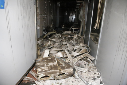 La zona dels vestidors de dones va quedar molt danyada per l’incendi.