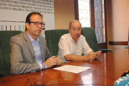 Marc Solsona i Josep Maria Pujol van presentar ahir el premi.