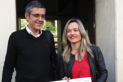 Eduardo Madina y Pilar Alegría presentando la precandidatura de Susana Díaz.