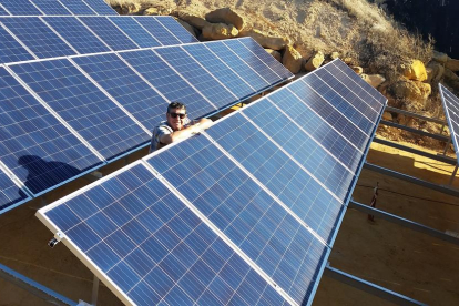 Imagen de los paneles fotovoltaicos que se han instalado en la bodega Mas Blanch i Jové