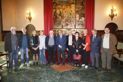 El alcalde y representantes de instituciones y entidades presentaron los actos de Sant Jordi en Lleida.