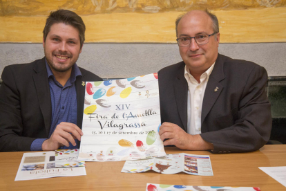 L’alcalde de Vilagrassa (dreta) va presentar ahir la fira.