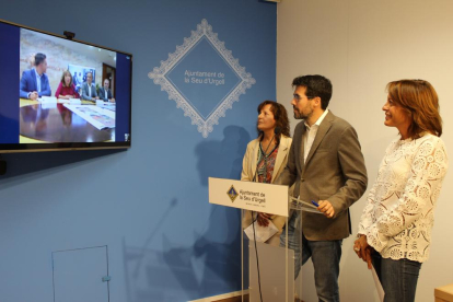 La presentación ayer de la campaña de voluntariado en la que interactuaron La Seu y Andorra.