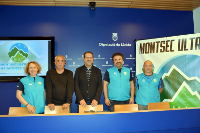 Leo Cunillera, Lluís Ardiaca, Eloi Bergós, Dani Delgado y Natxo Camins, ayer en la presentación.