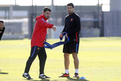 Luis Suárez, ja recuperat, durant la sessió d’entrenament d’ahir amb el Barcelona.