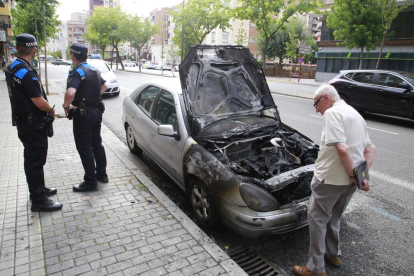 Desviació de trànsit a Prat de la Riba al cremar el motor d’un vehicle