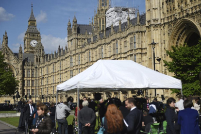 Imagen del exterior del Parlamento británico, ayer., que aprobó el adelanto electoral.