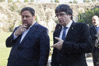 Puigdemont sube el tono contra el PP horas antes de contestar a Rajoy