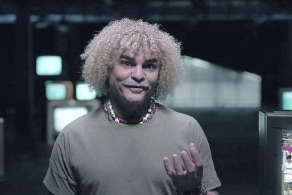 Carlos Alberto Valderrama, al vídeo de la campanya.