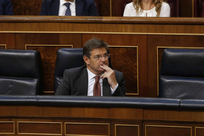 Catalá, ayer durante el debate de su reprobación, dejó claro que no piensa dimitir.