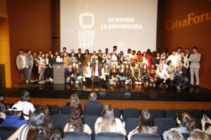 Foto de família dels participants a la present edició de Palma Produccions, ahir al CaixaForum.